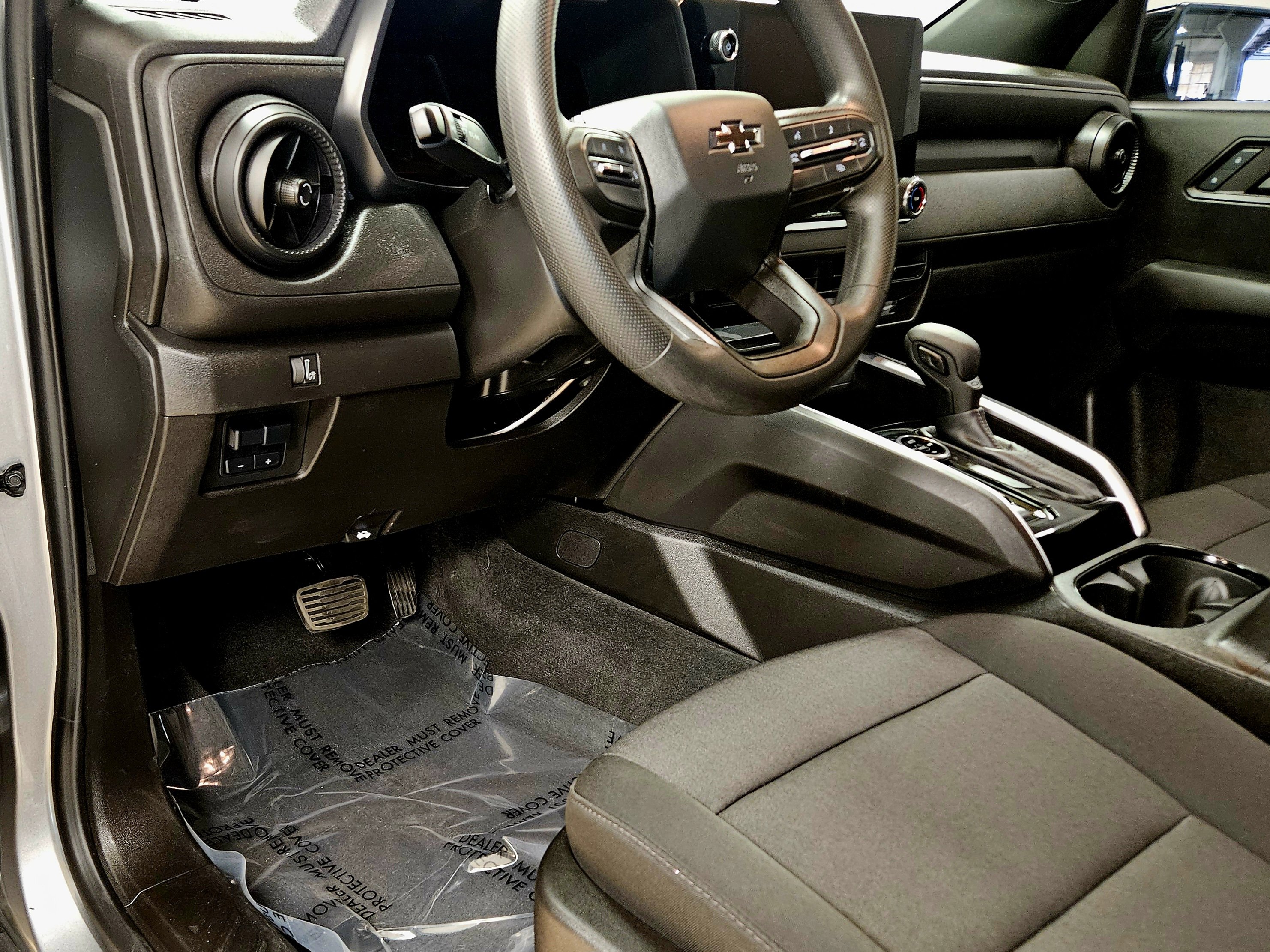 Used 2024 Chevrolet Colorado Trail Boss w/ Advanced Trailering Package image 35