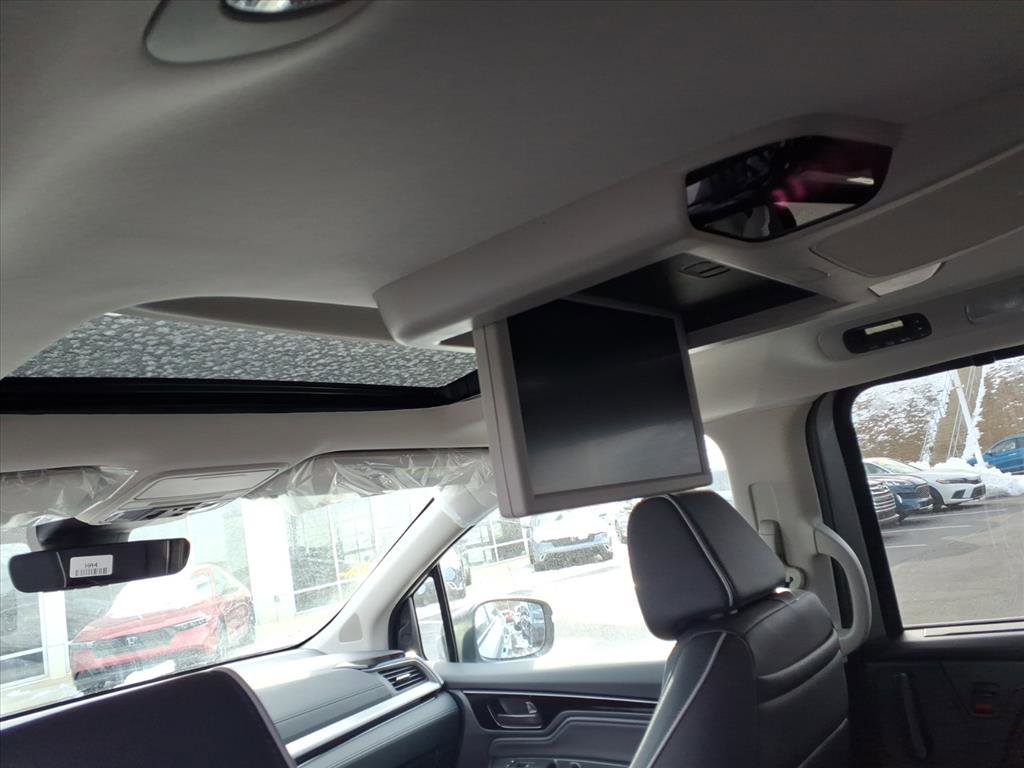 New 2026 Honda Odyssey Touring image 9