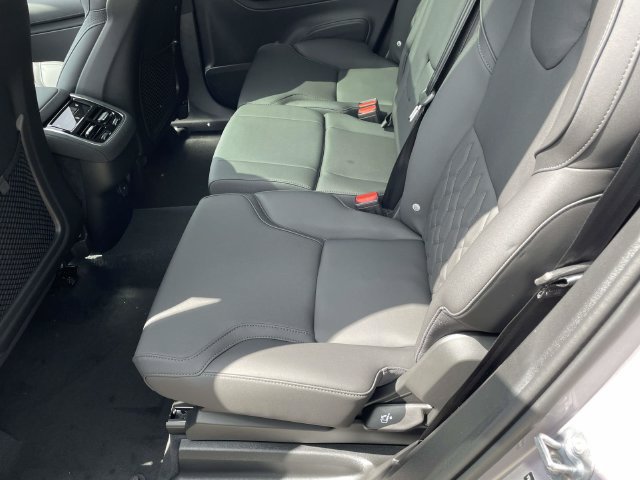 New 2027 Volvo XC90 B6 Plus AWD/4WD image 17