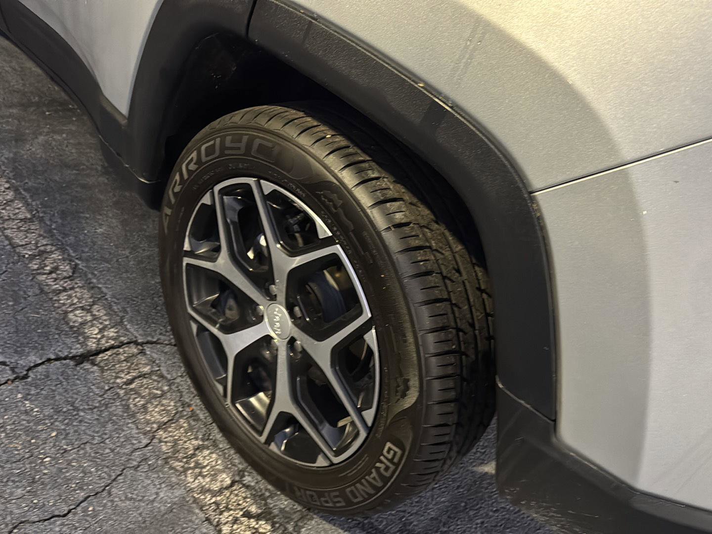 Used 2024 Jeep Compass Limited image 8