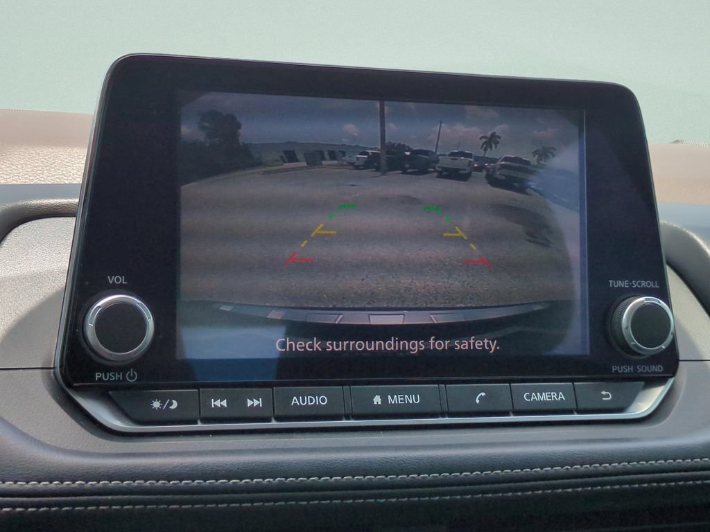 Certified 2023 Nissan Rogue SV FWD image 18