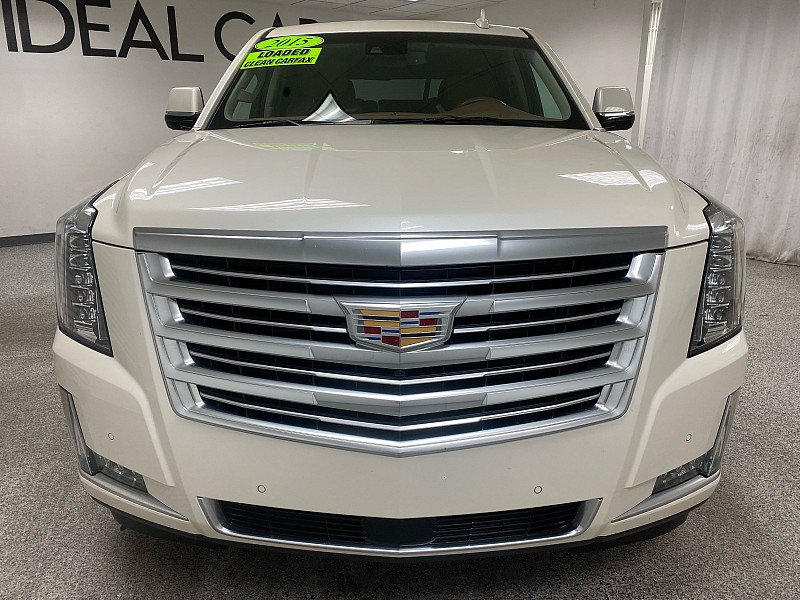 Used 2015 Cadillac Escalade Platinum image 2