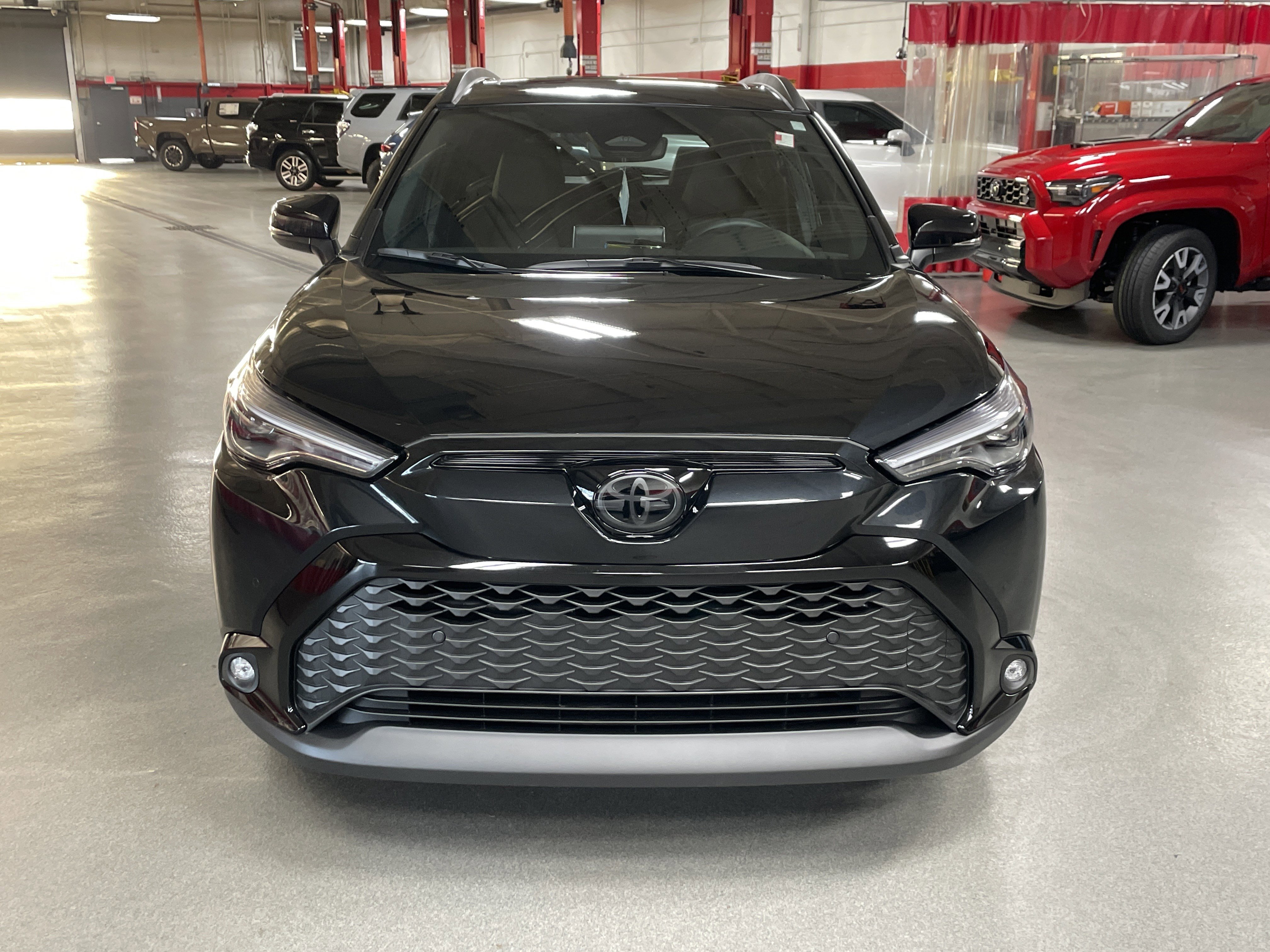 Used 2024 Toyota Corolla Cross XSE w/ Convenience Package AWD/4WD image 3