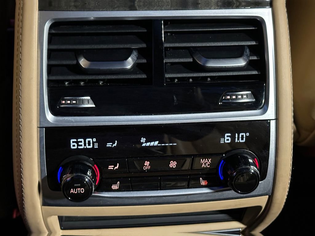 Used 2018 BMW 750i xDrive image 27