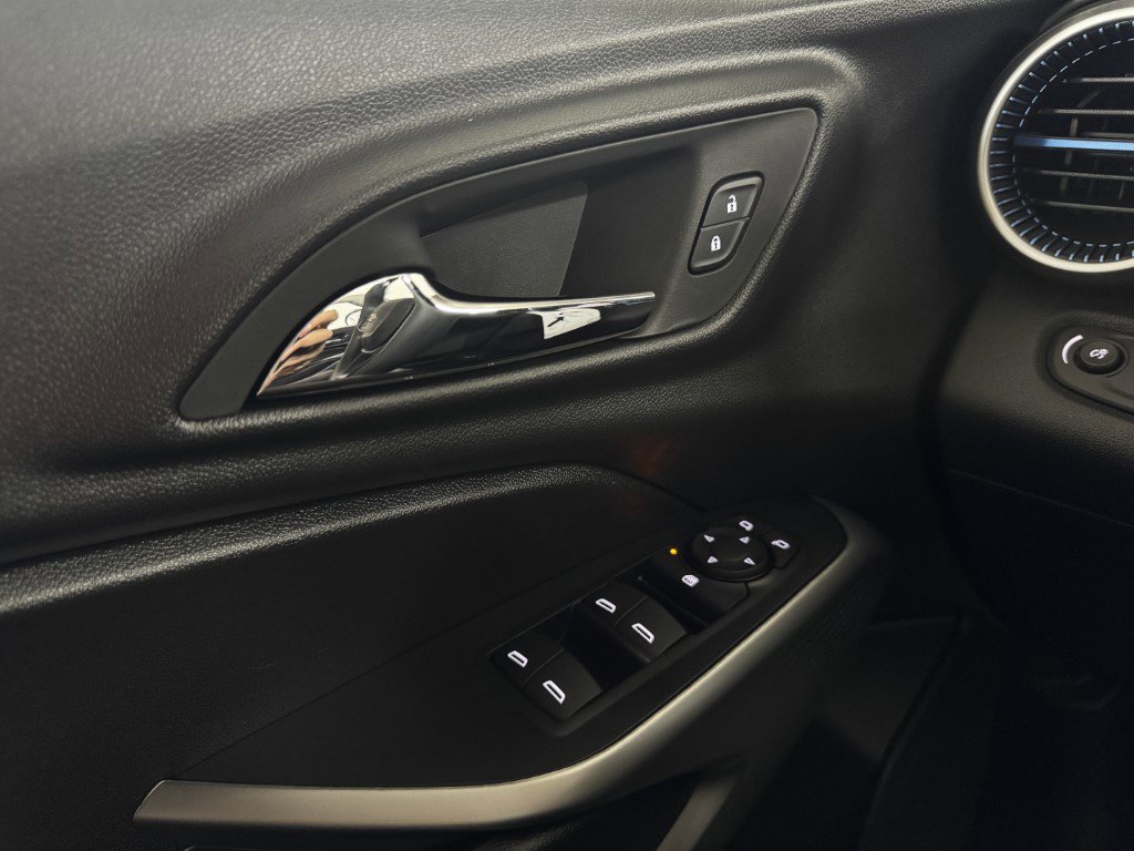 New 2026 Chevrolet Trax LS image 33