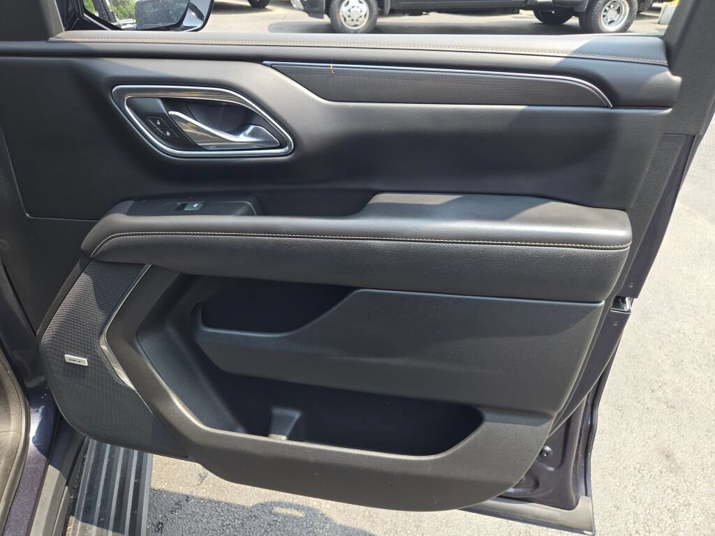 Certified 2023 GMC Yukon AT4 w/ AT4 Premium Package AWD/4WD image 5
