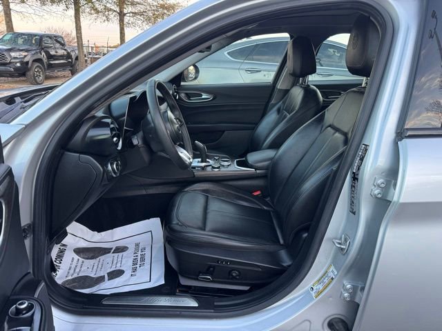 Used 2020 Alfa Romeo Giulia Ti w/ Nero Edizione image 16