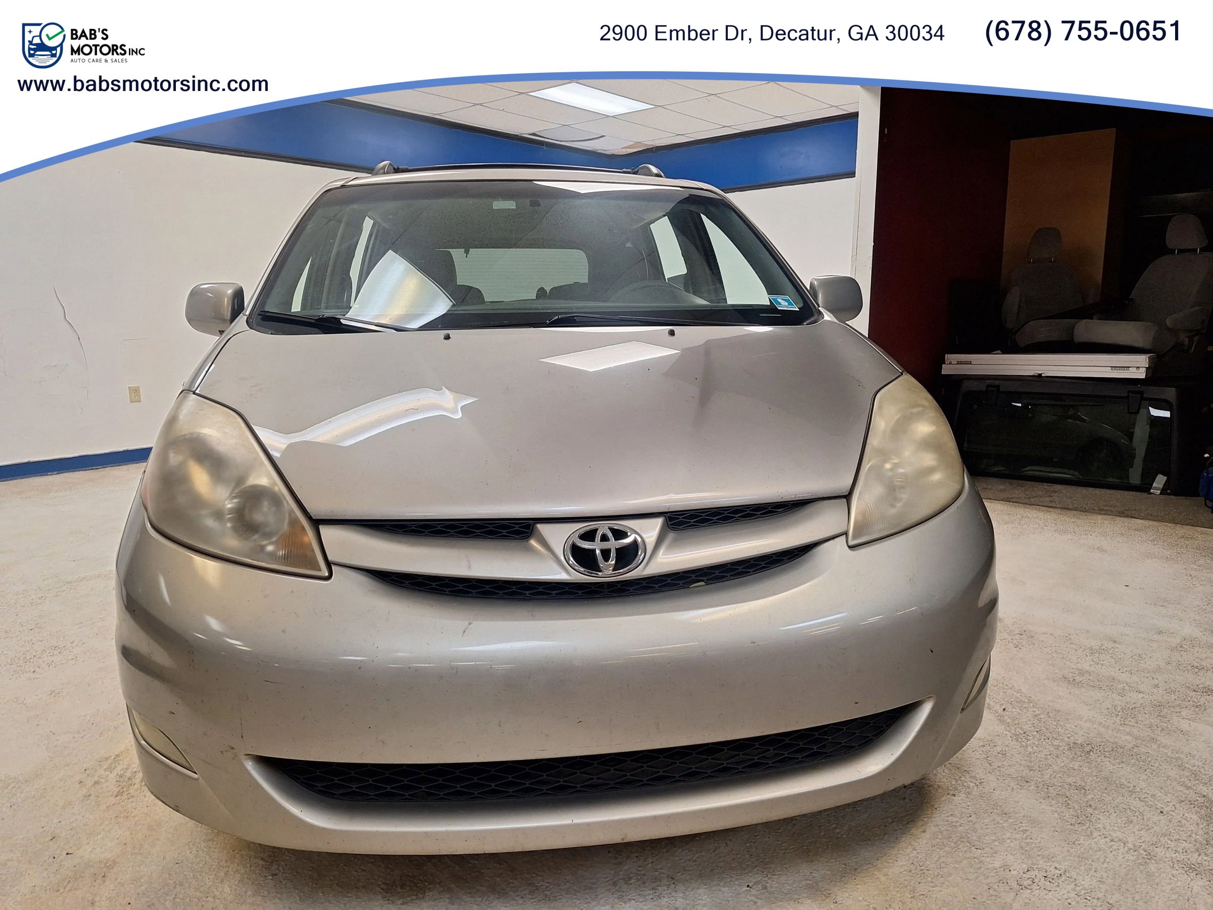 Used 2009 Toyota Sienna XLE FWD image 16