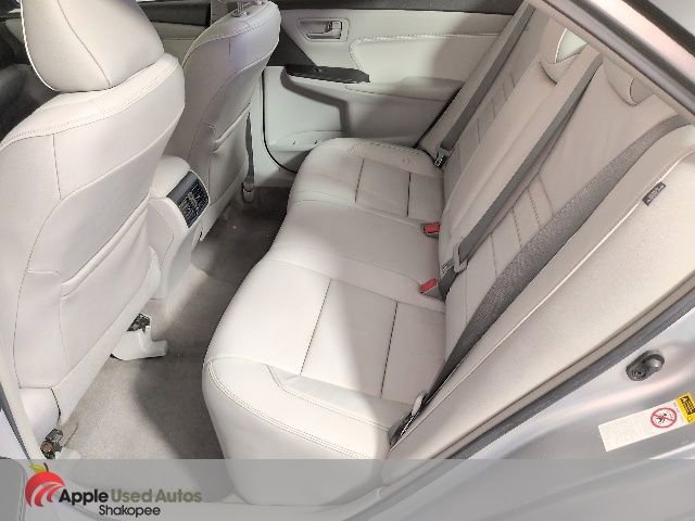 Used 2016 Toyota Camry XLE w/ Moonroof Package image 31