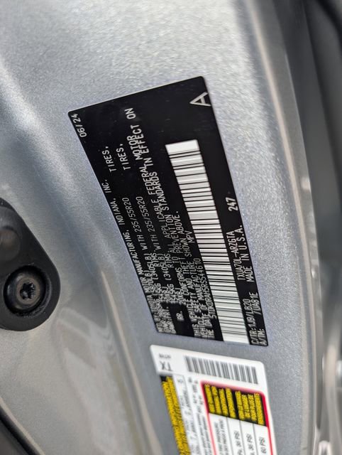 Used 2024 Toyota Highlander Limited image 39