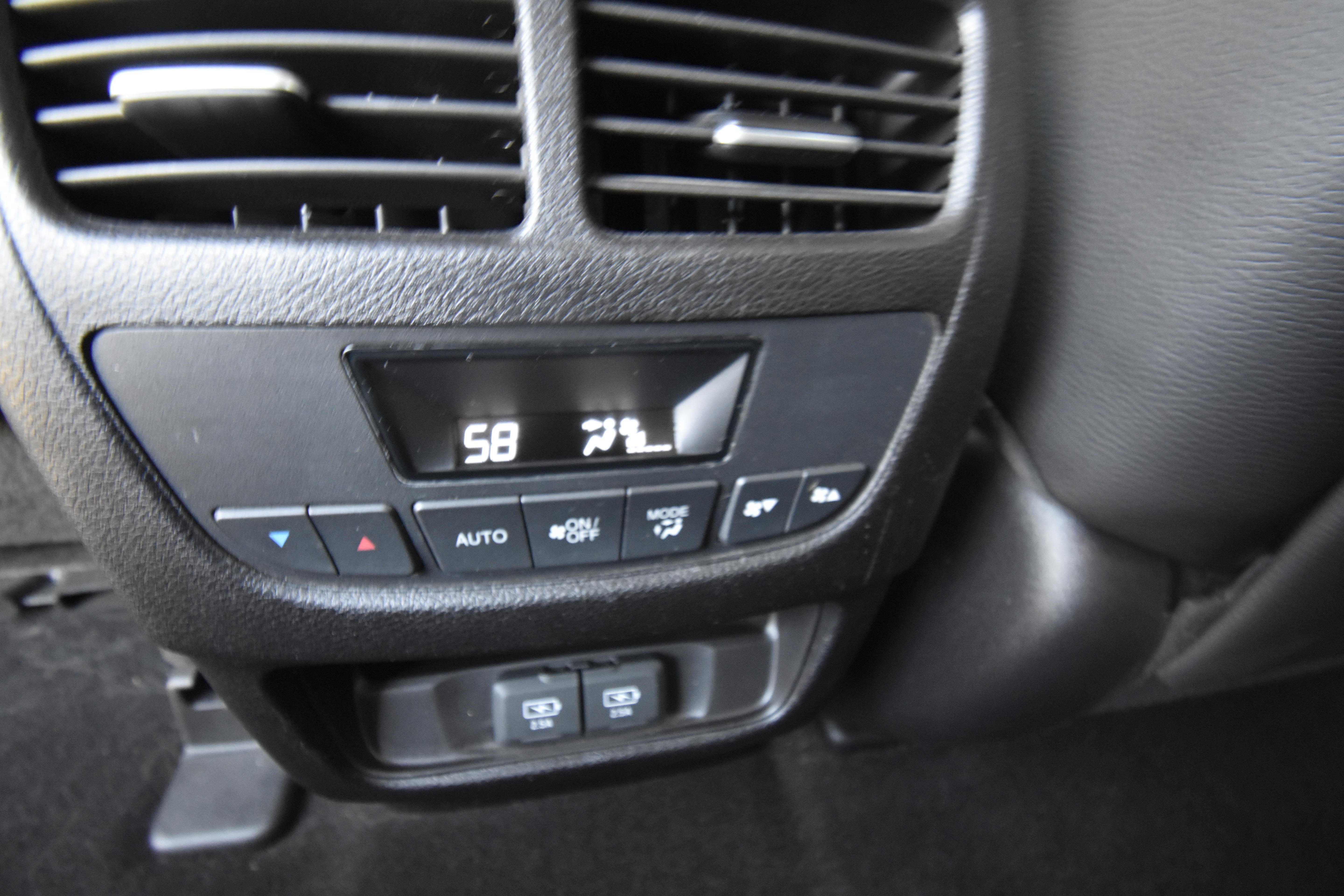 Used 2020 Acura MDX w/ Technology Package AWD/4WD image 19