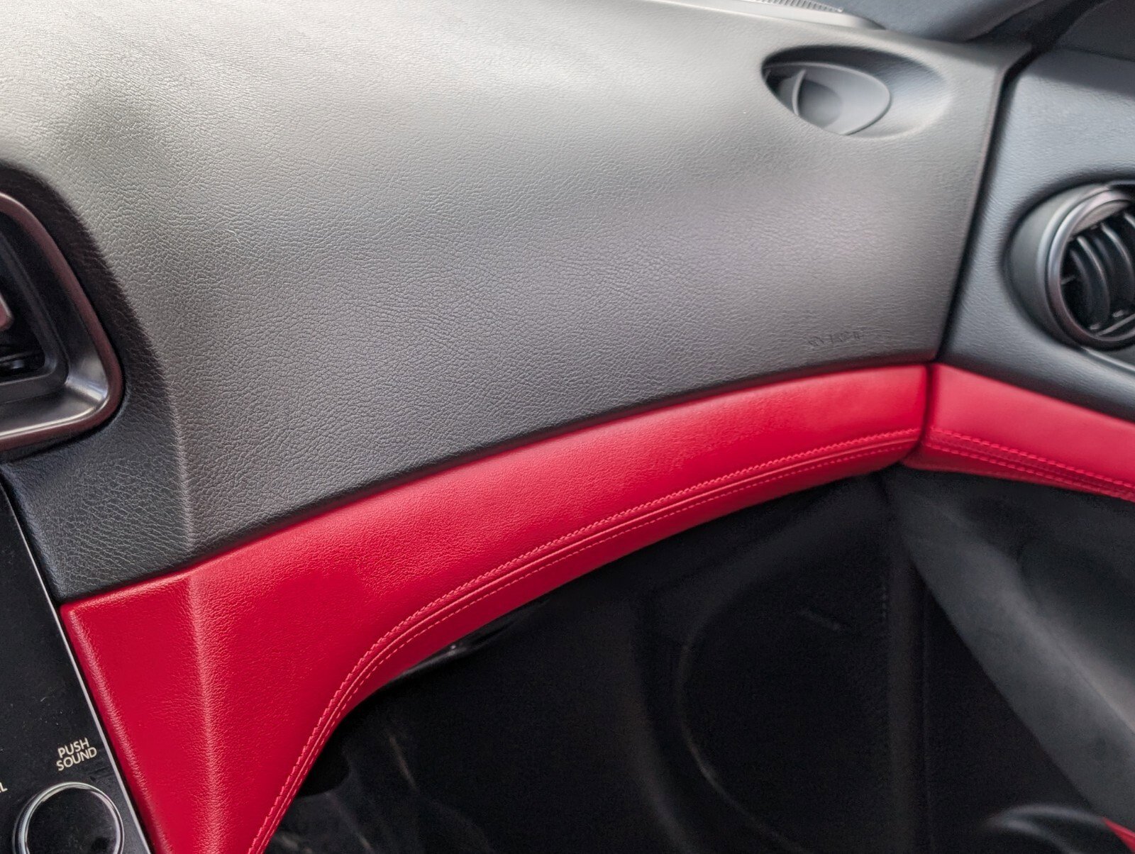 Used 2024 Nissan Z Performance w/ Floor Mat Package image 24