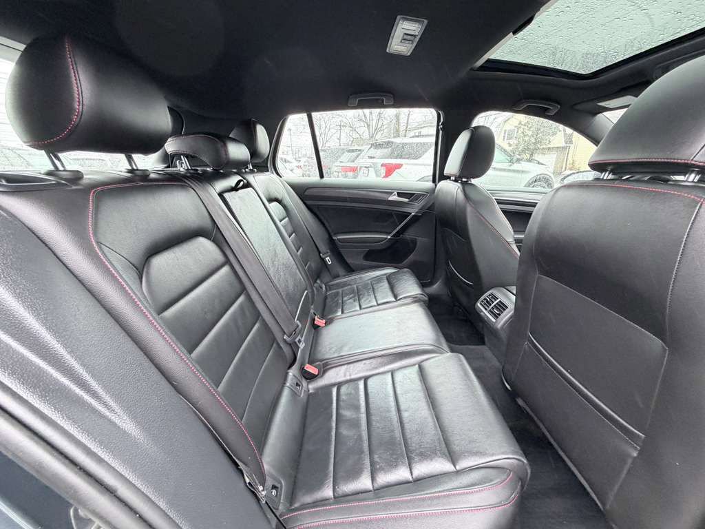 Used 2021 Volkswagen GTI SE FWD image 29