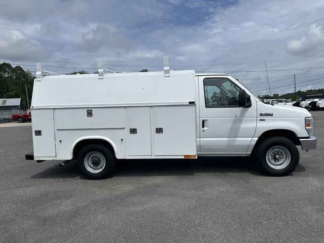 Used 2015 Ford E-350 and Econoline 350 Super Duty RWD image 4