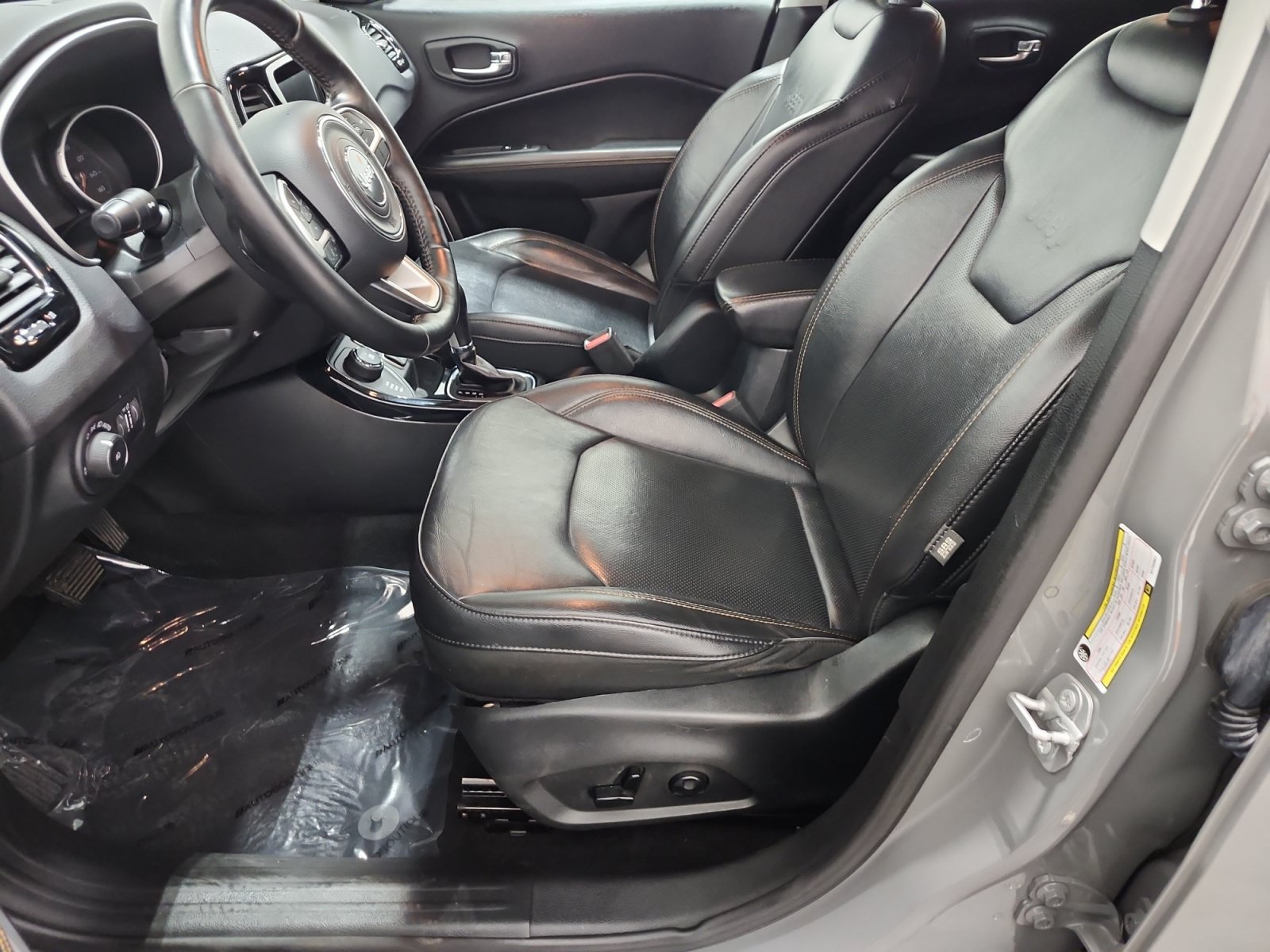 Used 2019 Jeep Compass Limited AWD/4WD image 9