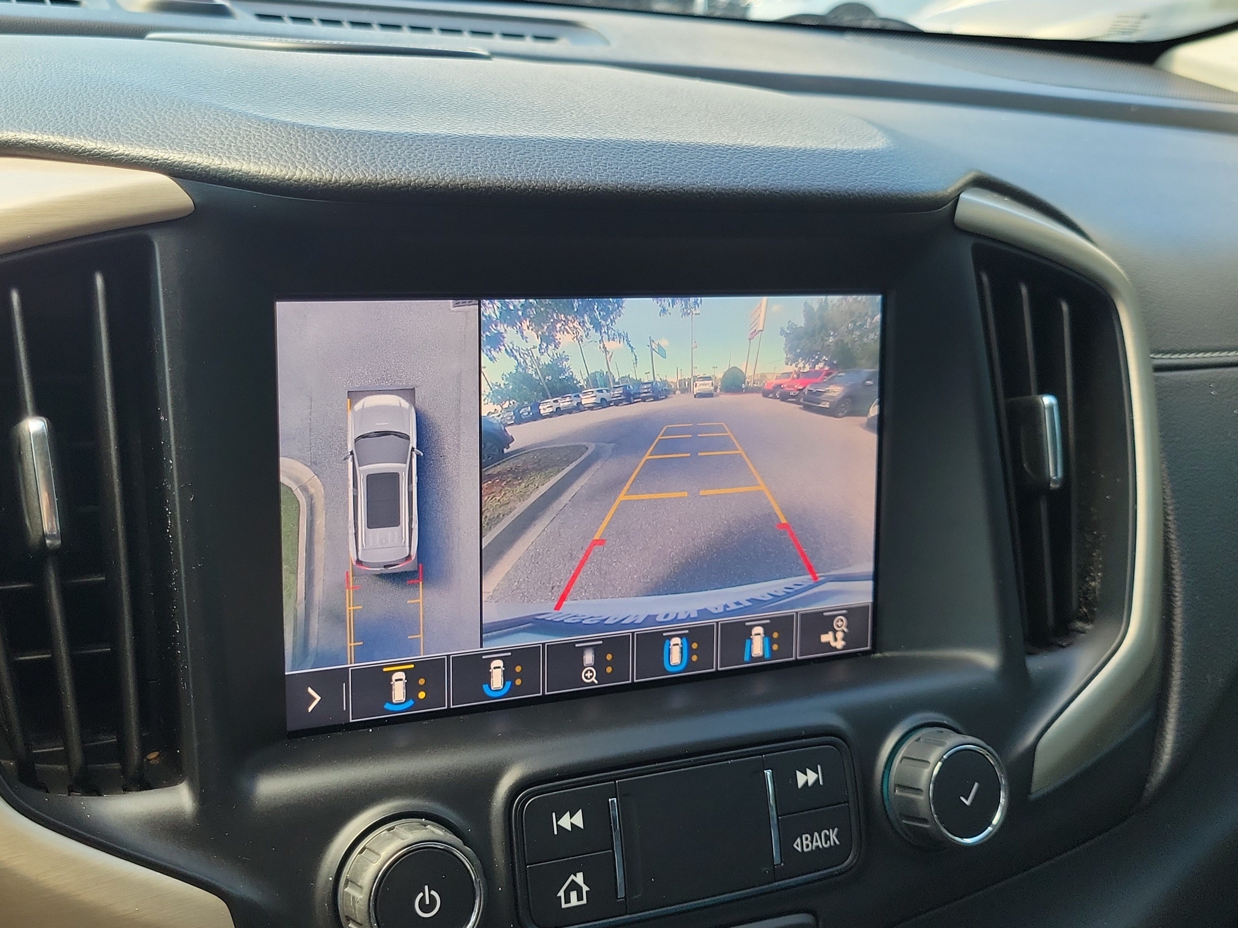 Used 2019 GMC Terrain Denali w/ Advanced Safety Package AWD/4WD image 30