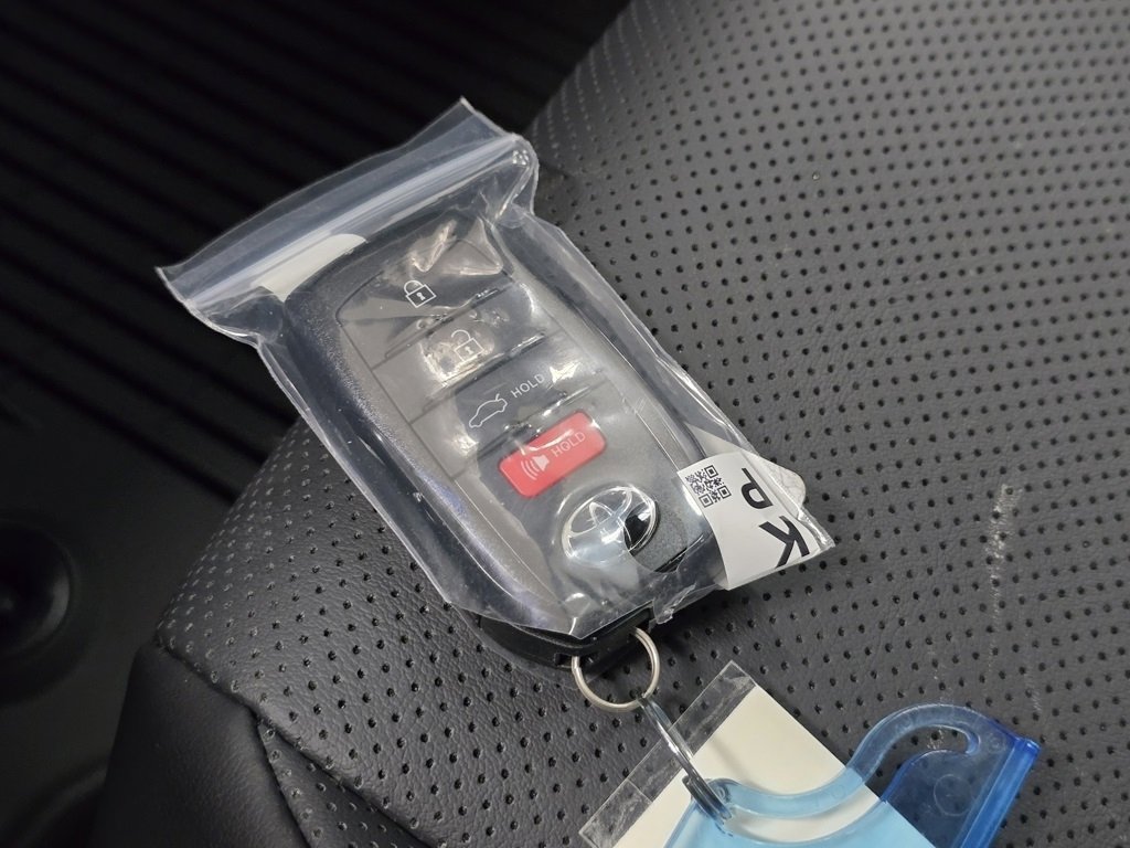 New 2026 Toyota Crown Platinum image 36