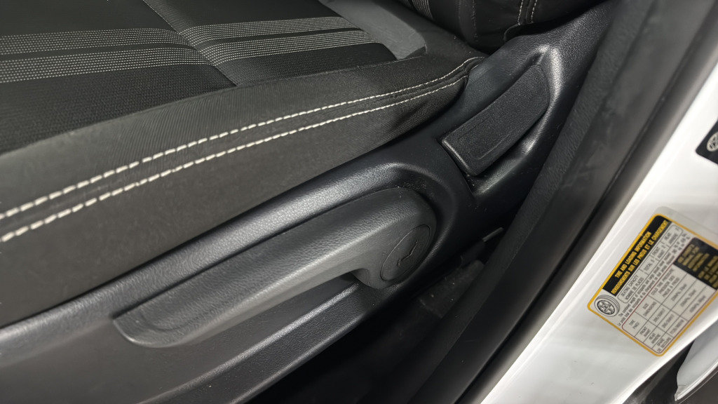 Used 2025 Hyundai Venue SEL FWD image 17