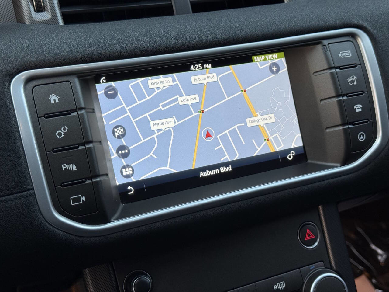 Used 2018 Land Rover Range Rover Evoque SE image 25