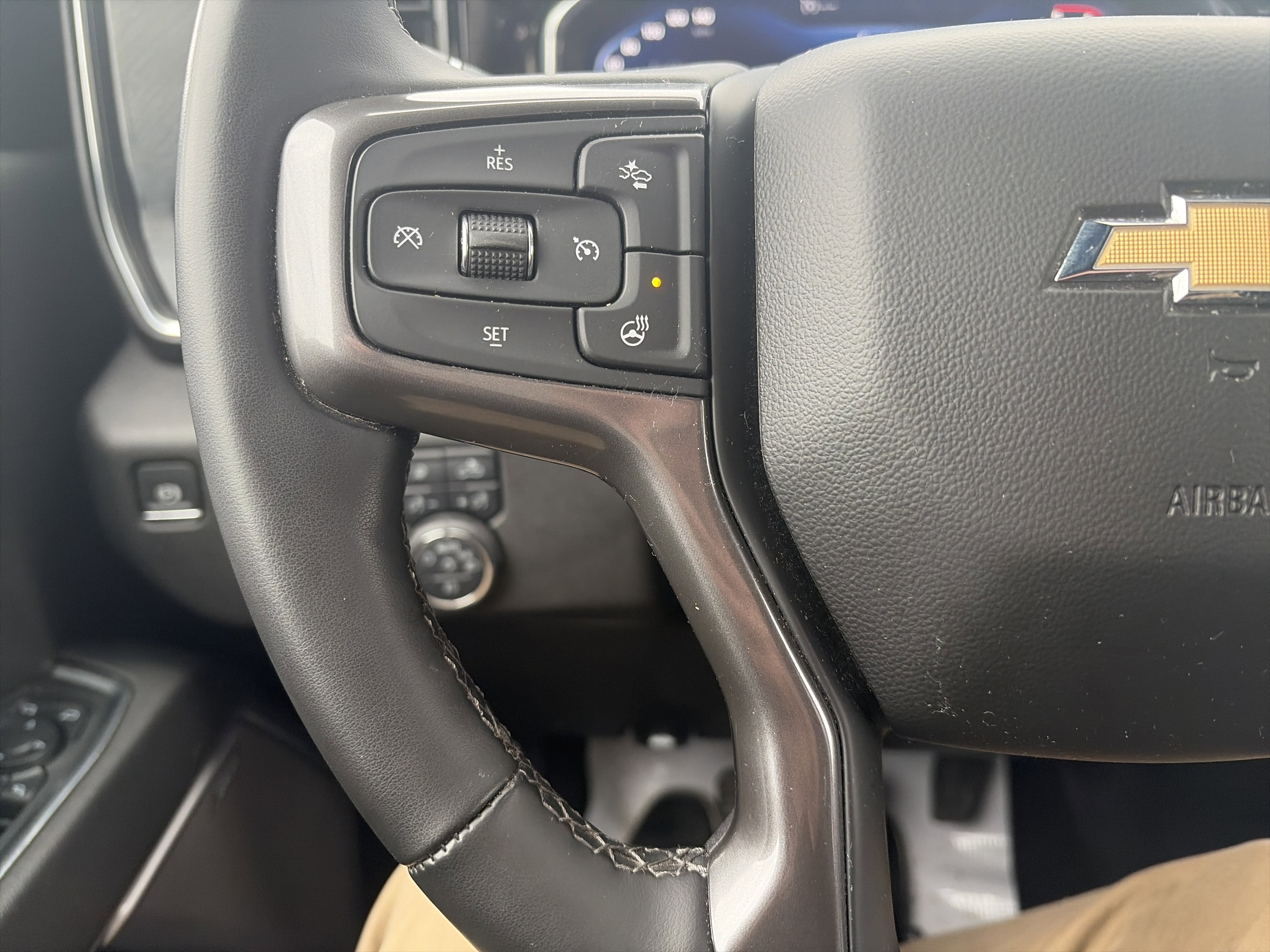 Used 2024 Chevrolet Silverado 2500 High Country w/ Technology Package image 18