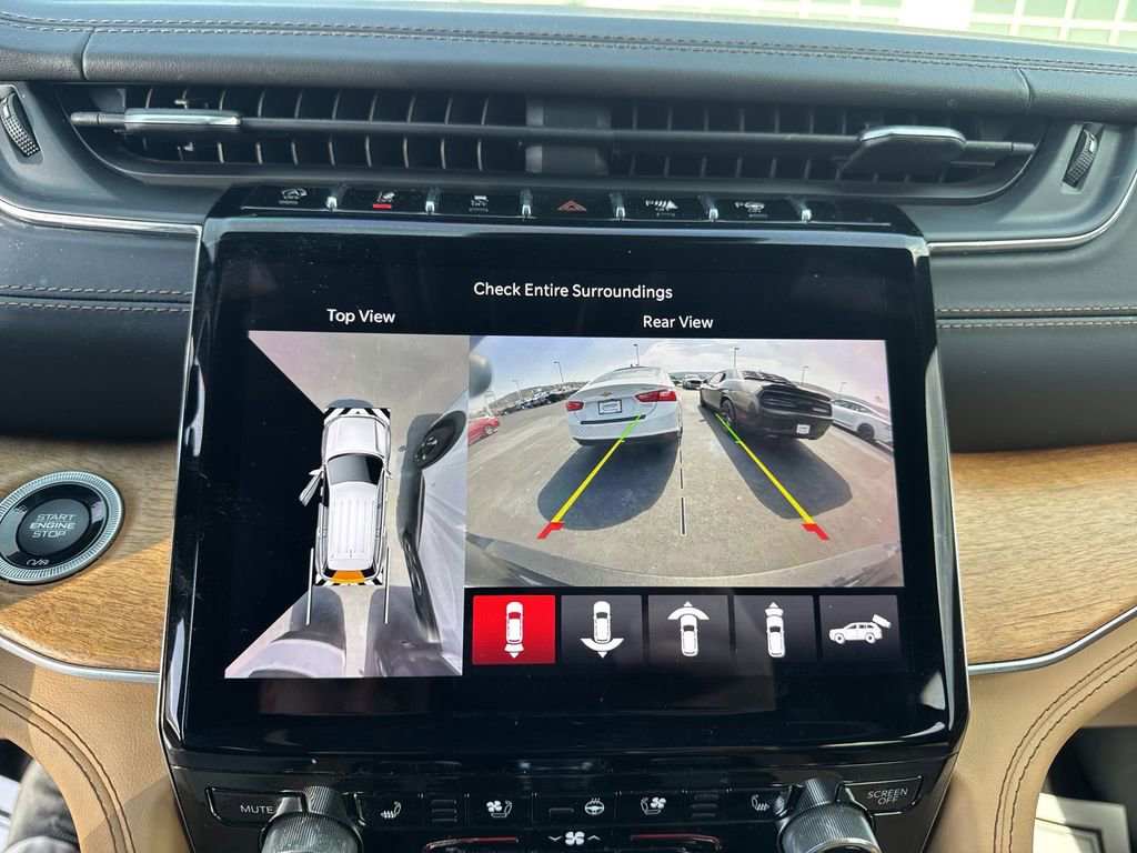 Used 2021 Jeep Grand Cherokee L Summit AWD/4WD image 17