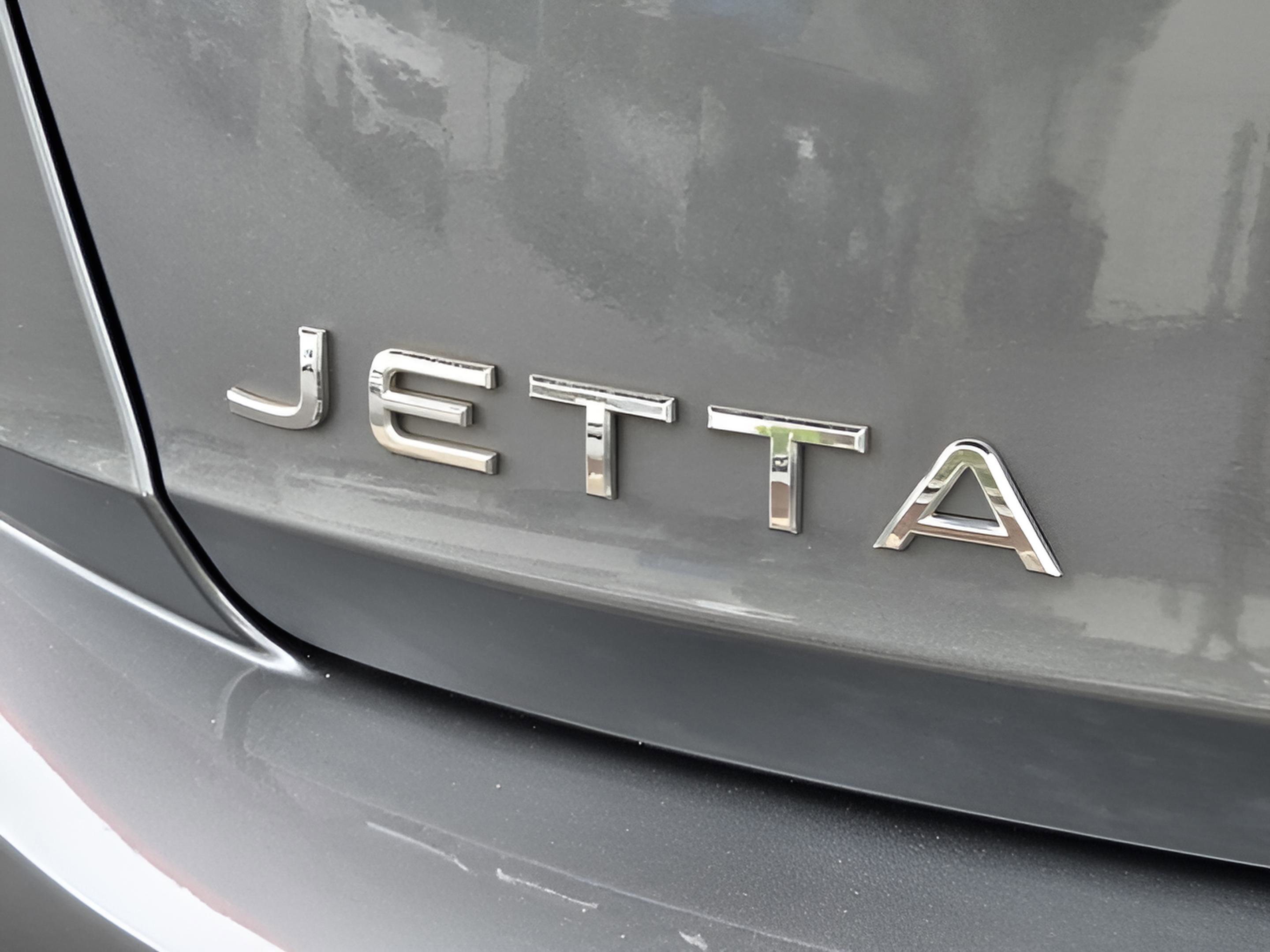 Used 2023 Volkswagen Jetta Sport FWD image 29