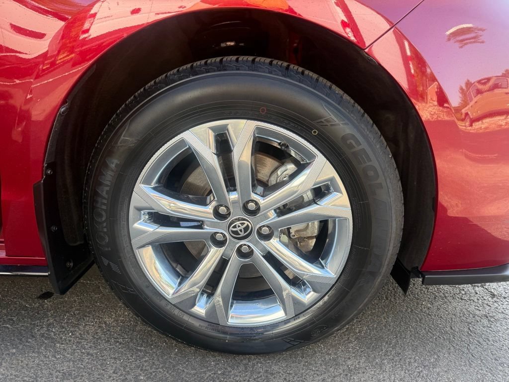 Used 2022 Toyota Sienna XSE w/ XSE Plus Package AWD/4WD image 60