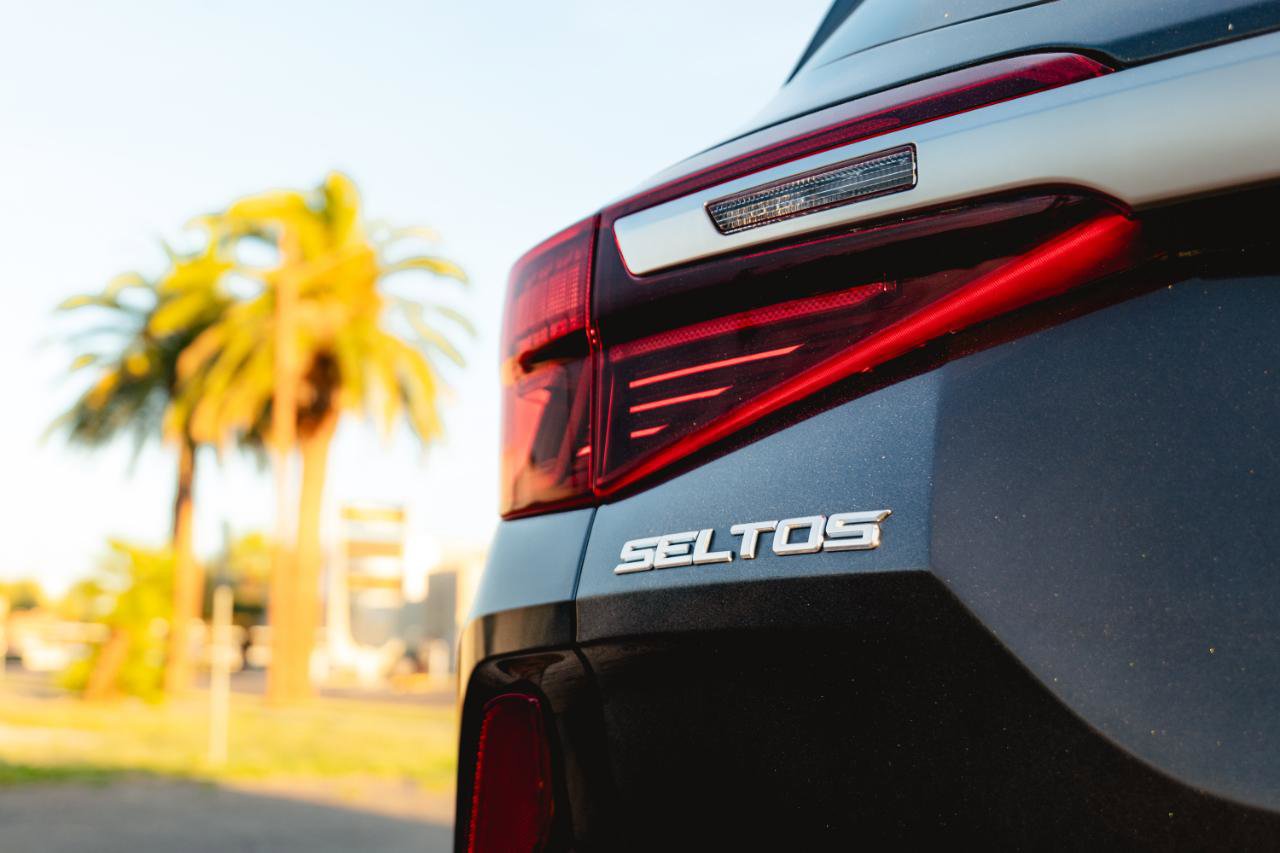 Used 2021 Kia Seltos S FWD image 12