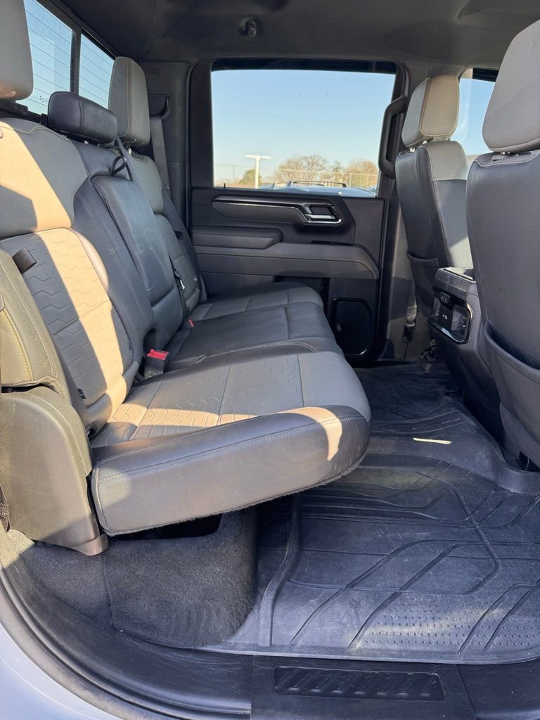 Used 2024 Chevrolet Silverado 2500 ZR2 w/ Technology Package image 16