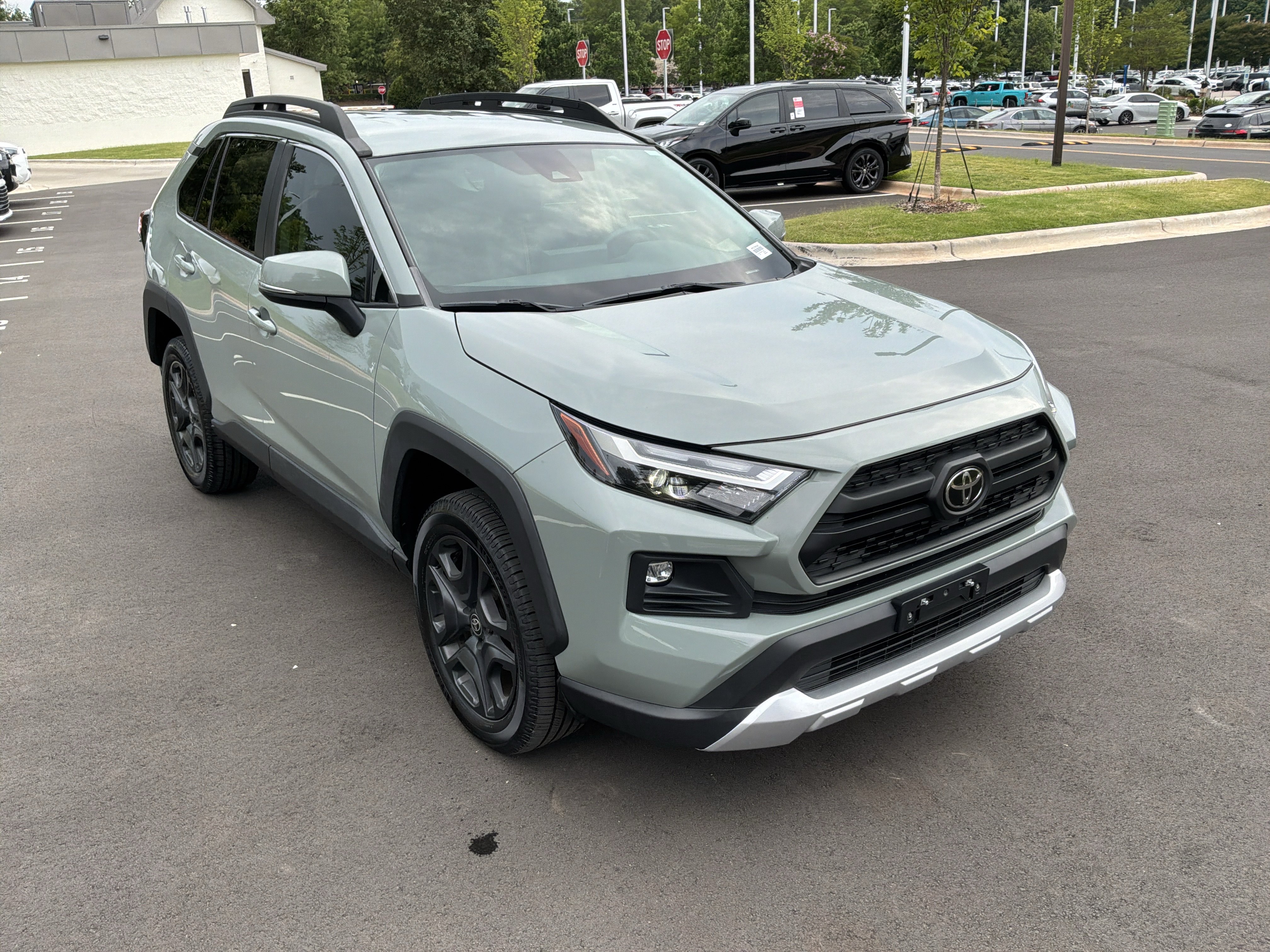 Used 2022 Toyota RAV4 Adventure AWD/4WD image 2