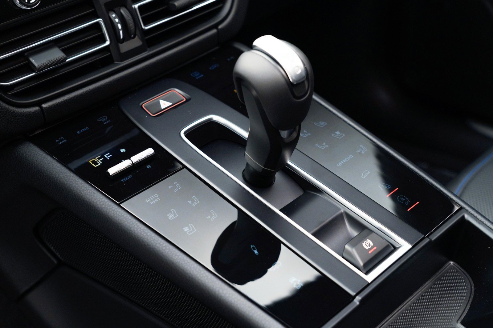 New 2026 Porsche Macan S image 30