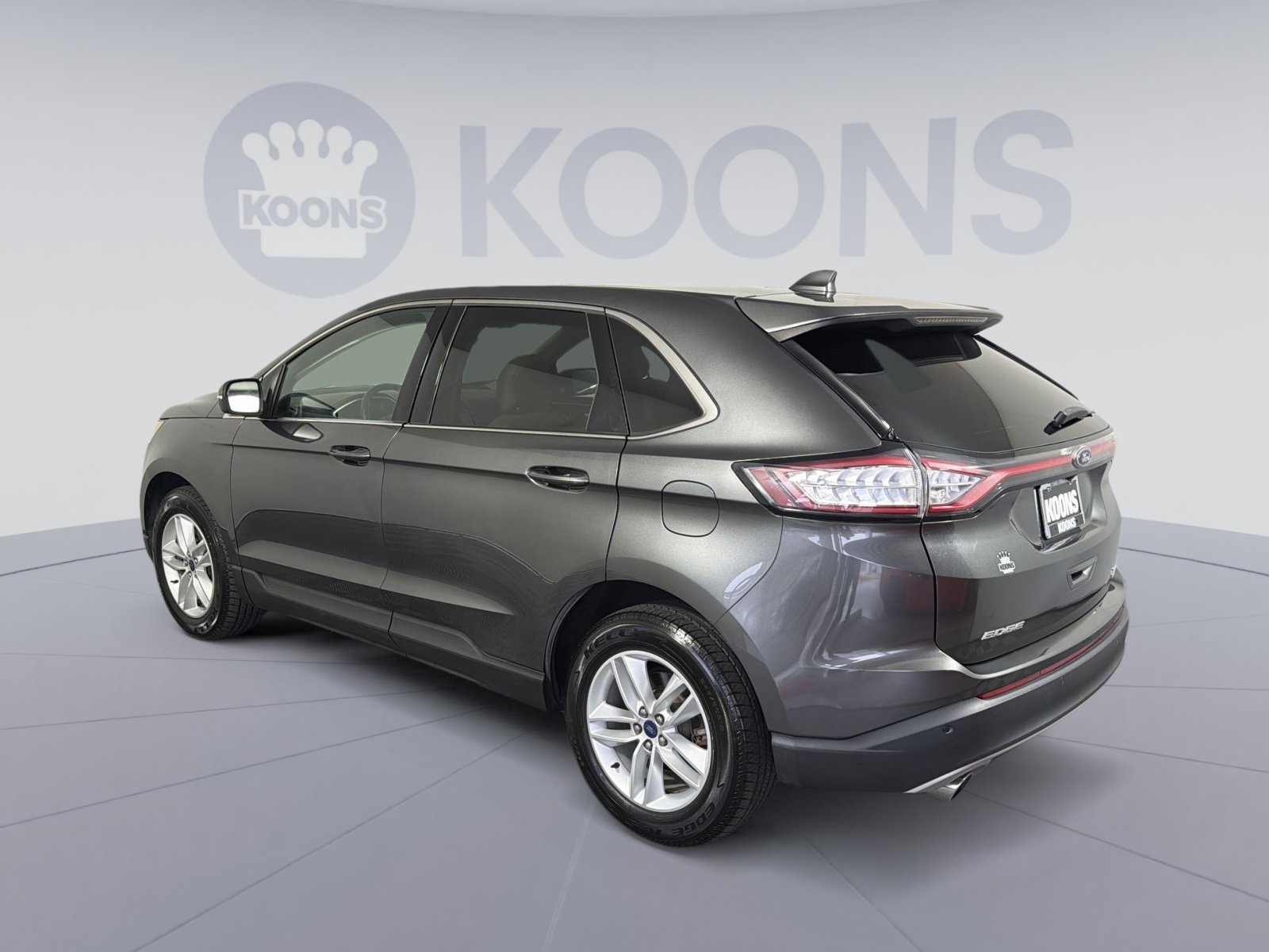 Used 2017 Ford Edge SEL w/ Equipment Group 201A image 4