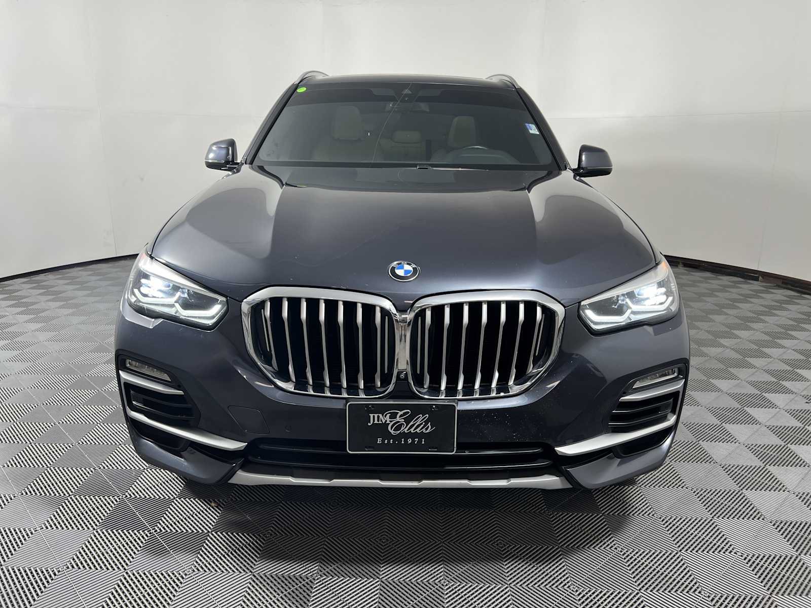 Used 2021 BMW X5 M50i w/ Premium Package AWD/4WD image 3