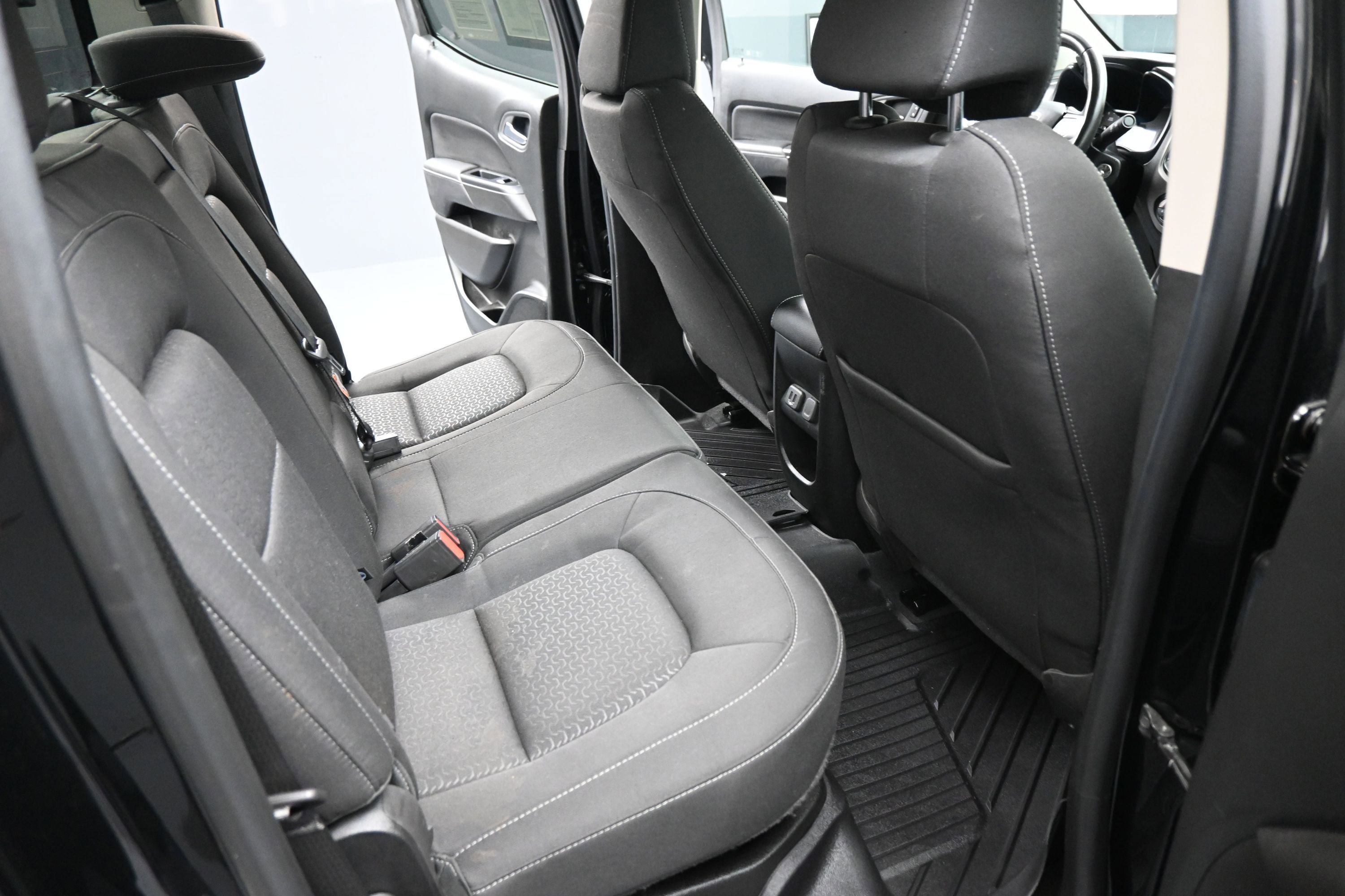 Used 2019 GMC Canyon SLE w/ Driver Alert Package AWD/4WD image 19