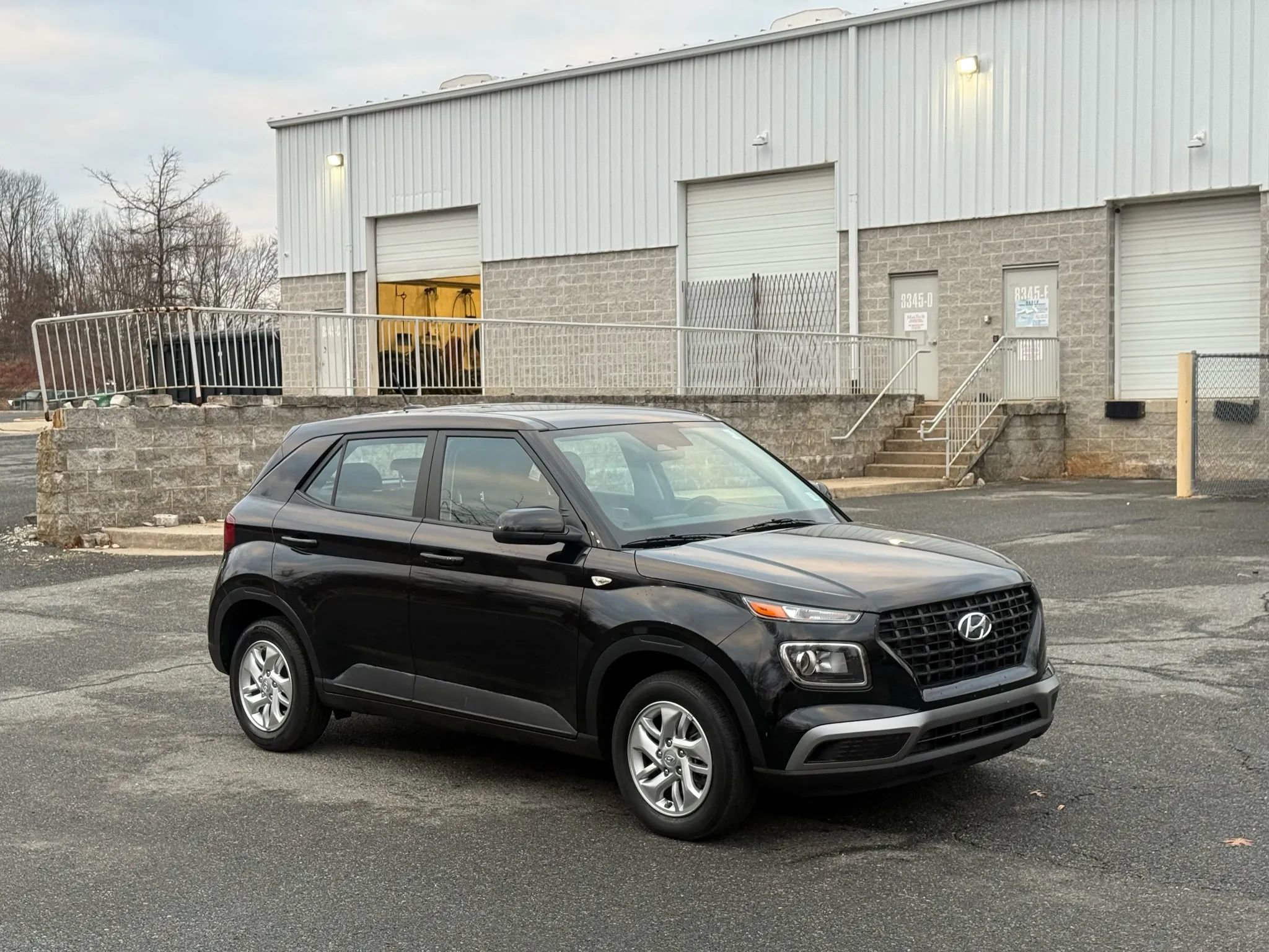 Used 2023 Hyundai Venue SE w/ Cargo Package image 6