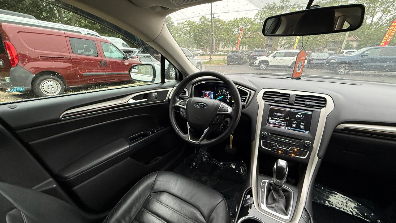 Used 2016 Ford Fusion Energi SE FWD image 12
