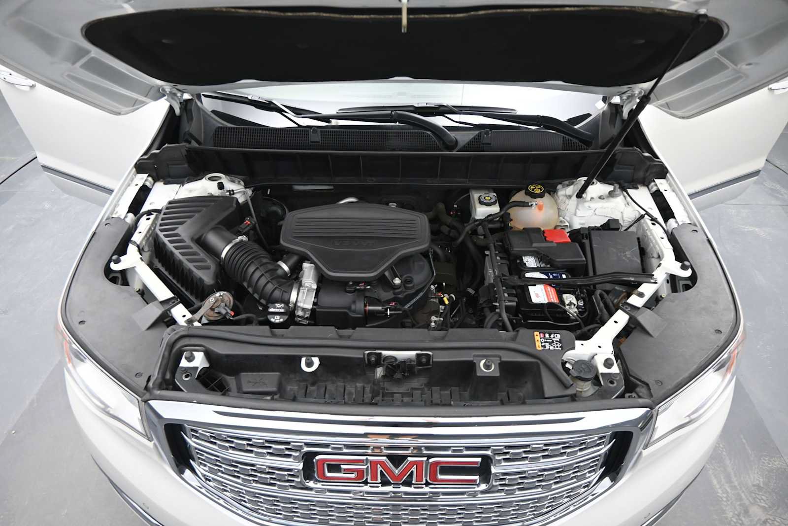 Used 2019 GMC Acadia Denali w/ Technology Package AWD/4WD image 24