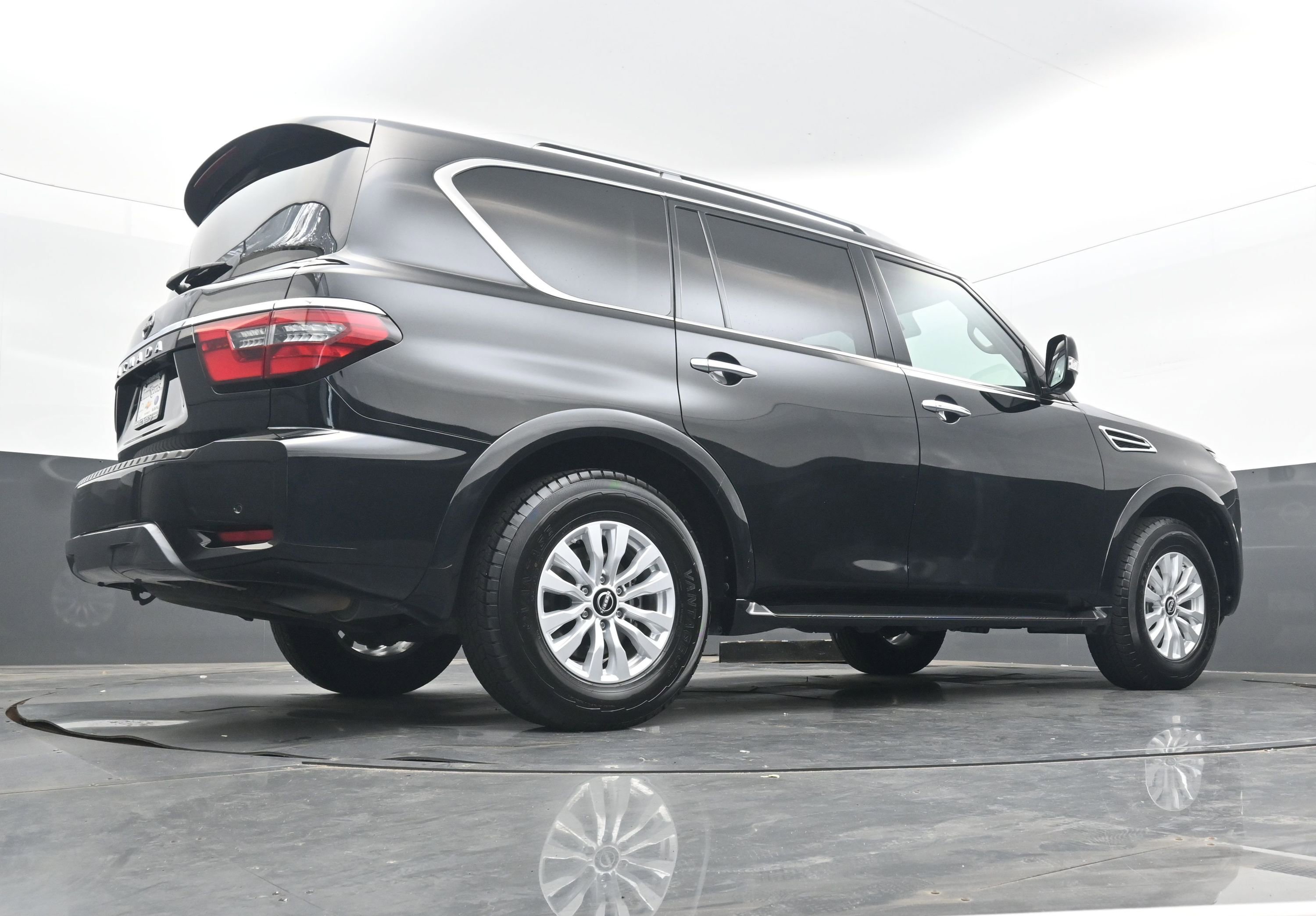 Used 2024 Nissan Armada SV image 27