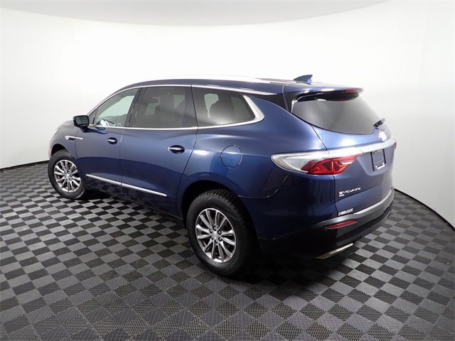 Used 2022 Buick Enclave Essence image 11