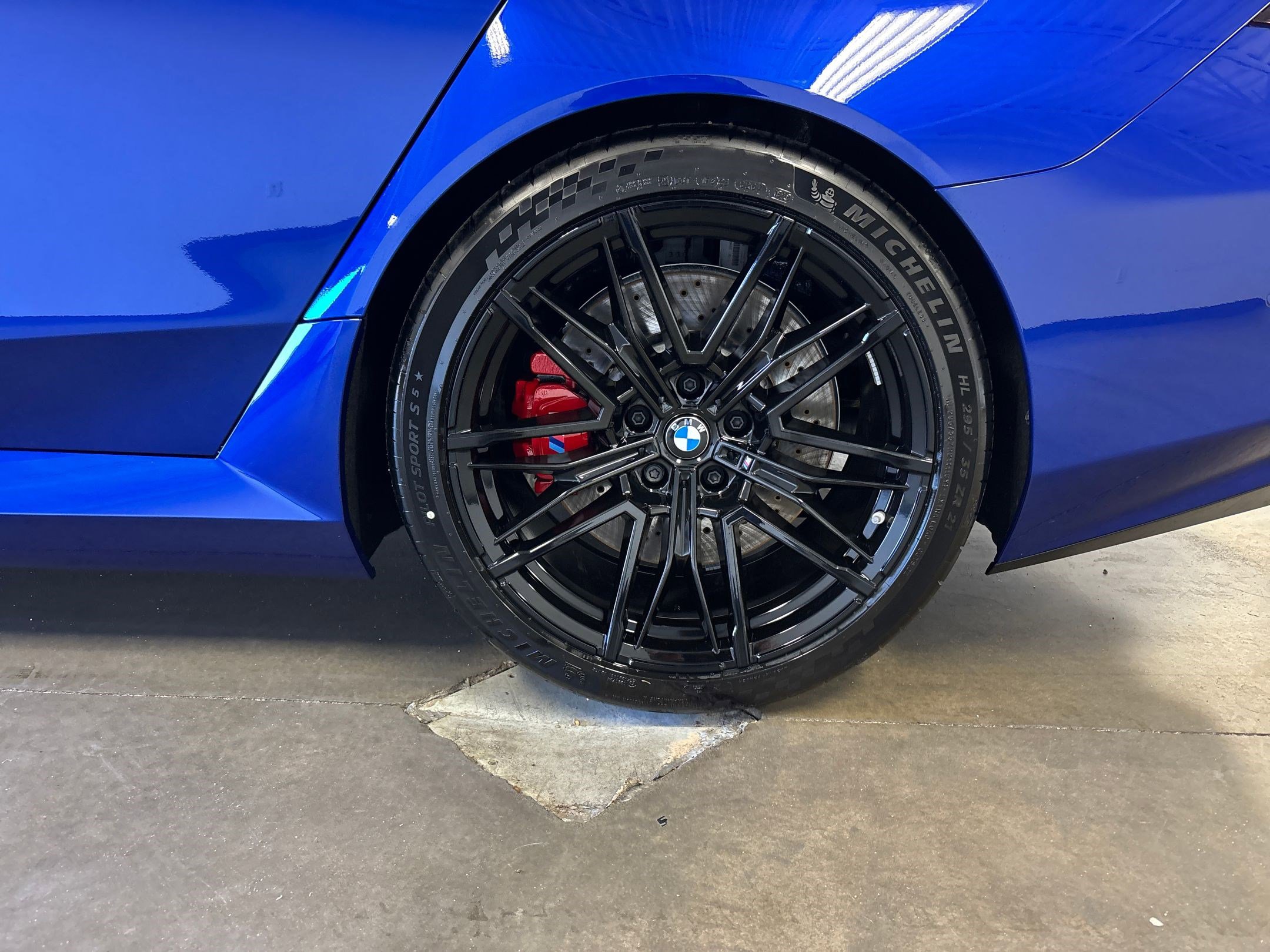 New 2026 BMW M5 w/ Executive Package image 22