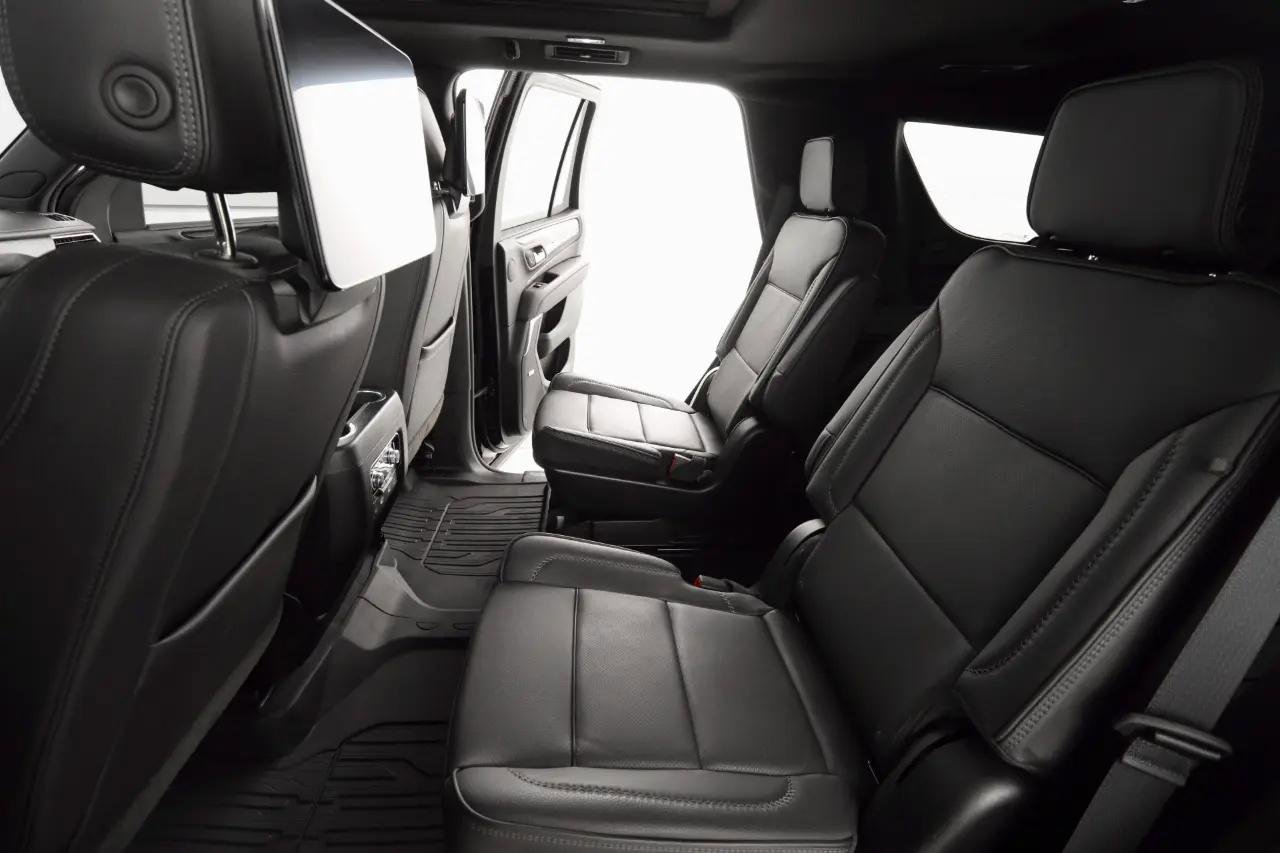 Used 2024 GMC Yukon Denali w/ Advanced Technology Package image 31