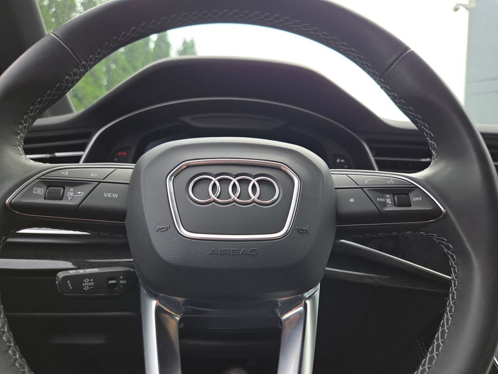 Used 2025 Audi Q7 3.0T Prestige AWD/4WD image 38