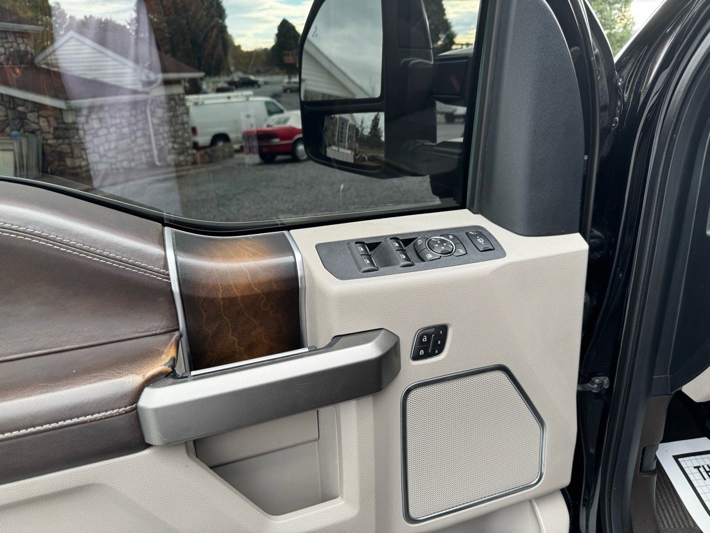 Used 2018 Ford F250 Limited image 23