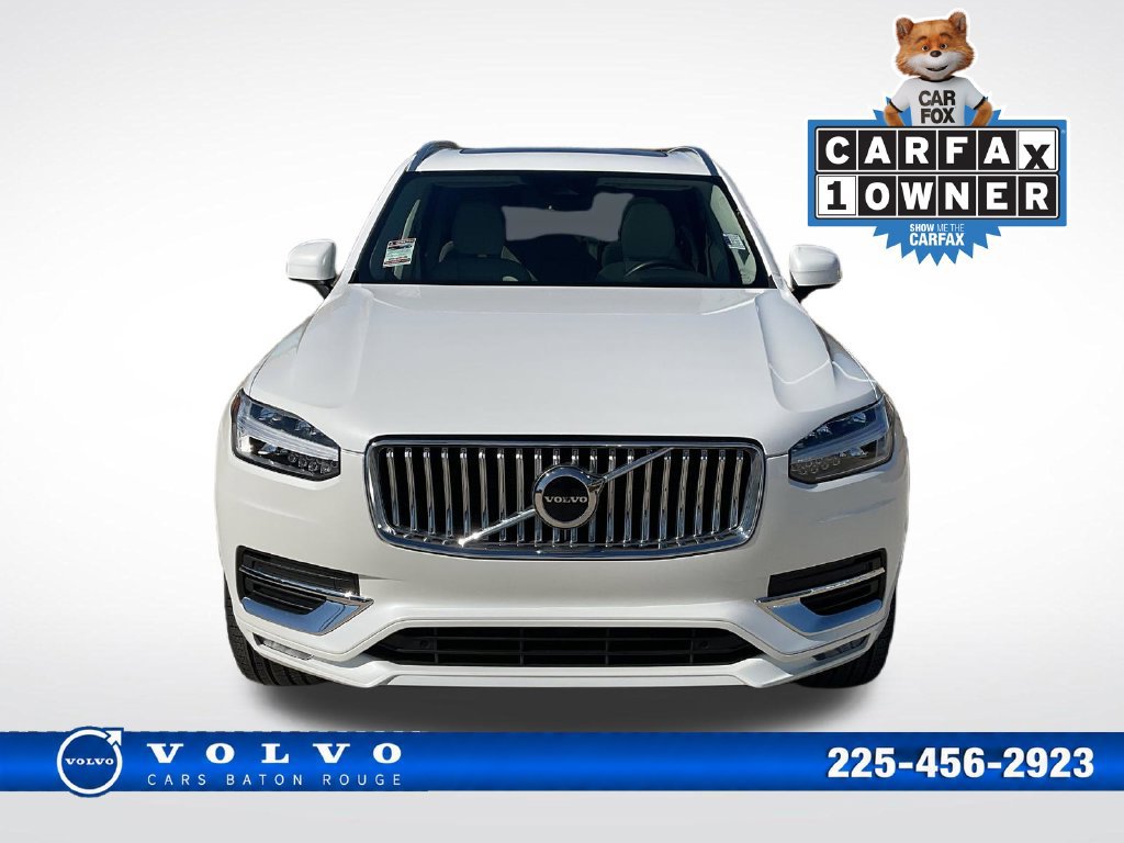 Used 2024 Volvo XC90 B5 Core w/ Protection Package AWD/4WD image 2