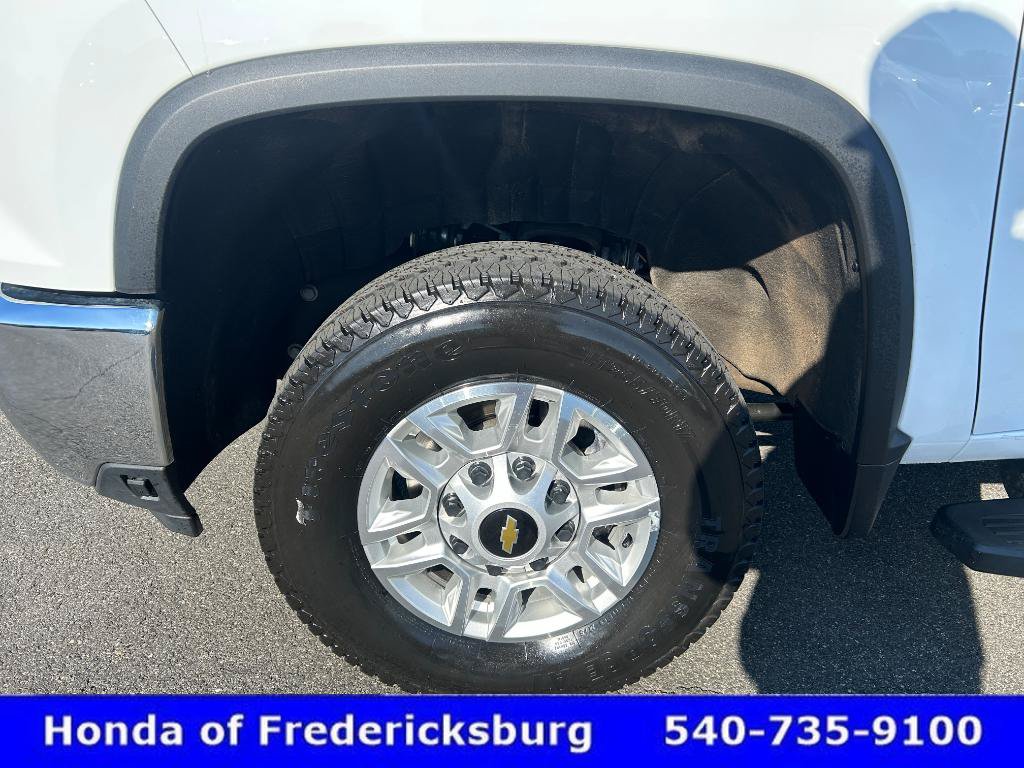 Used 2025 Chevrolet Silverado 2500 LT w/ Safety Package AWD/4WD image 32