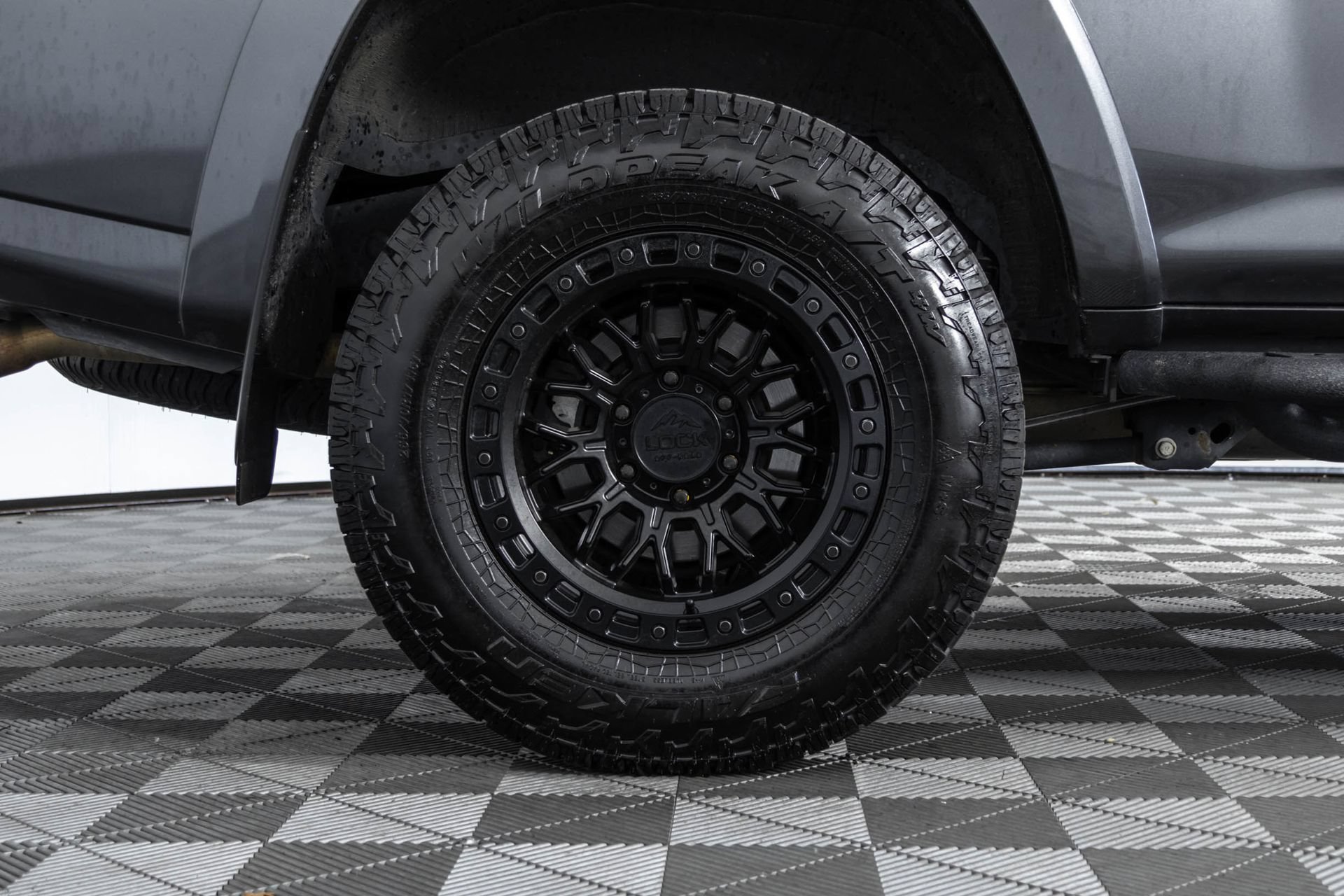 Used 2022 Toyota 4Runner SR5 AWD/4WD image 45