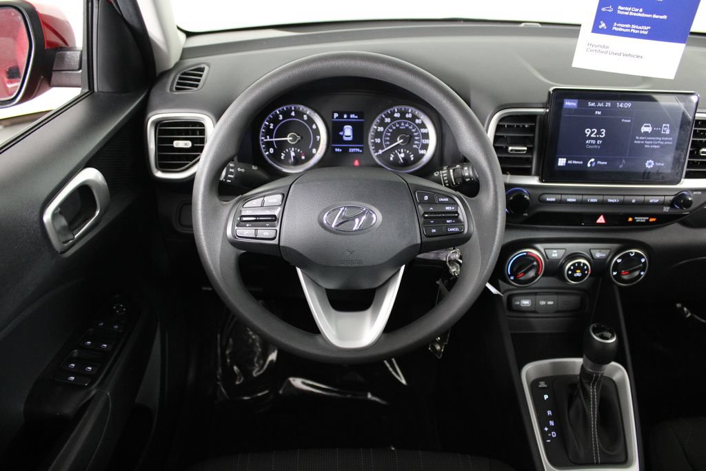 Certified 2022 Hyundai Venue SE FWD image 8