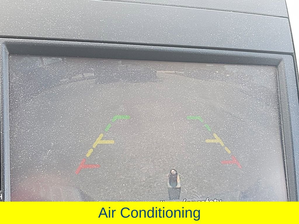 Used 2019 Nissan Frontier SV image 14