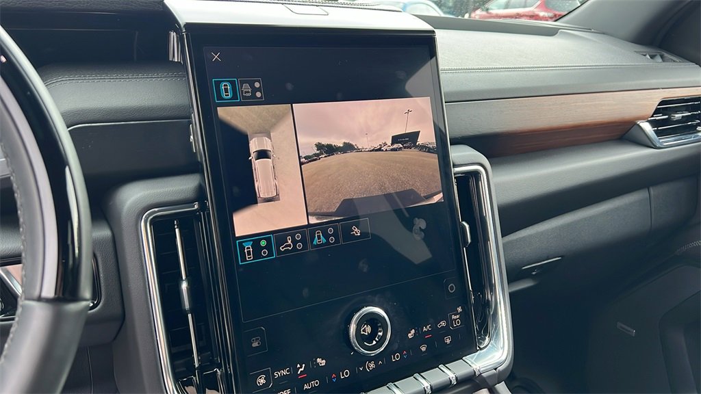 Used 2025 GMC Yukon Denali image 25