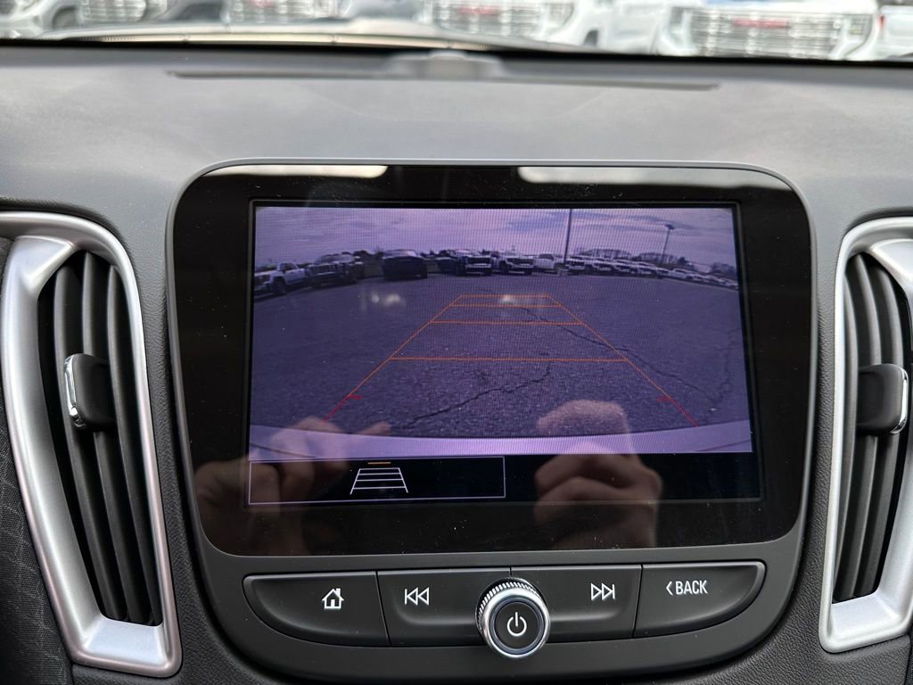 Used 2022 Chevrolet Malibu LS image 30